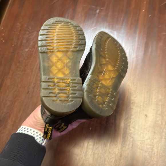 Dr. Martens black leather unisex boots size 9 - Picture 3 of 6